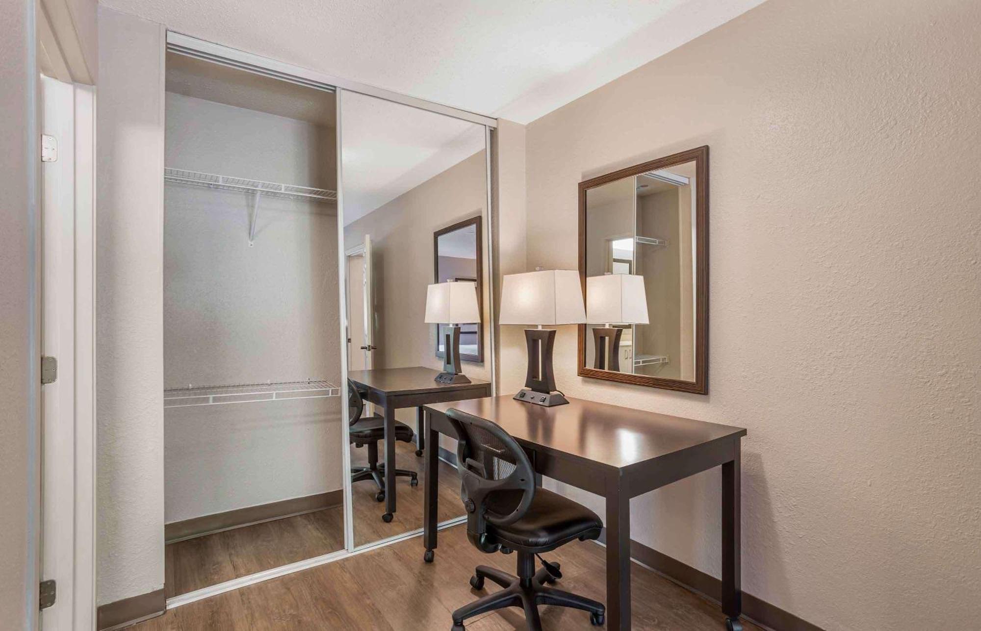 Hotel Extended America - - Stamford